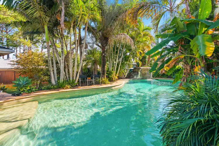 27 Sequoia Close, Elanora QLD 4221