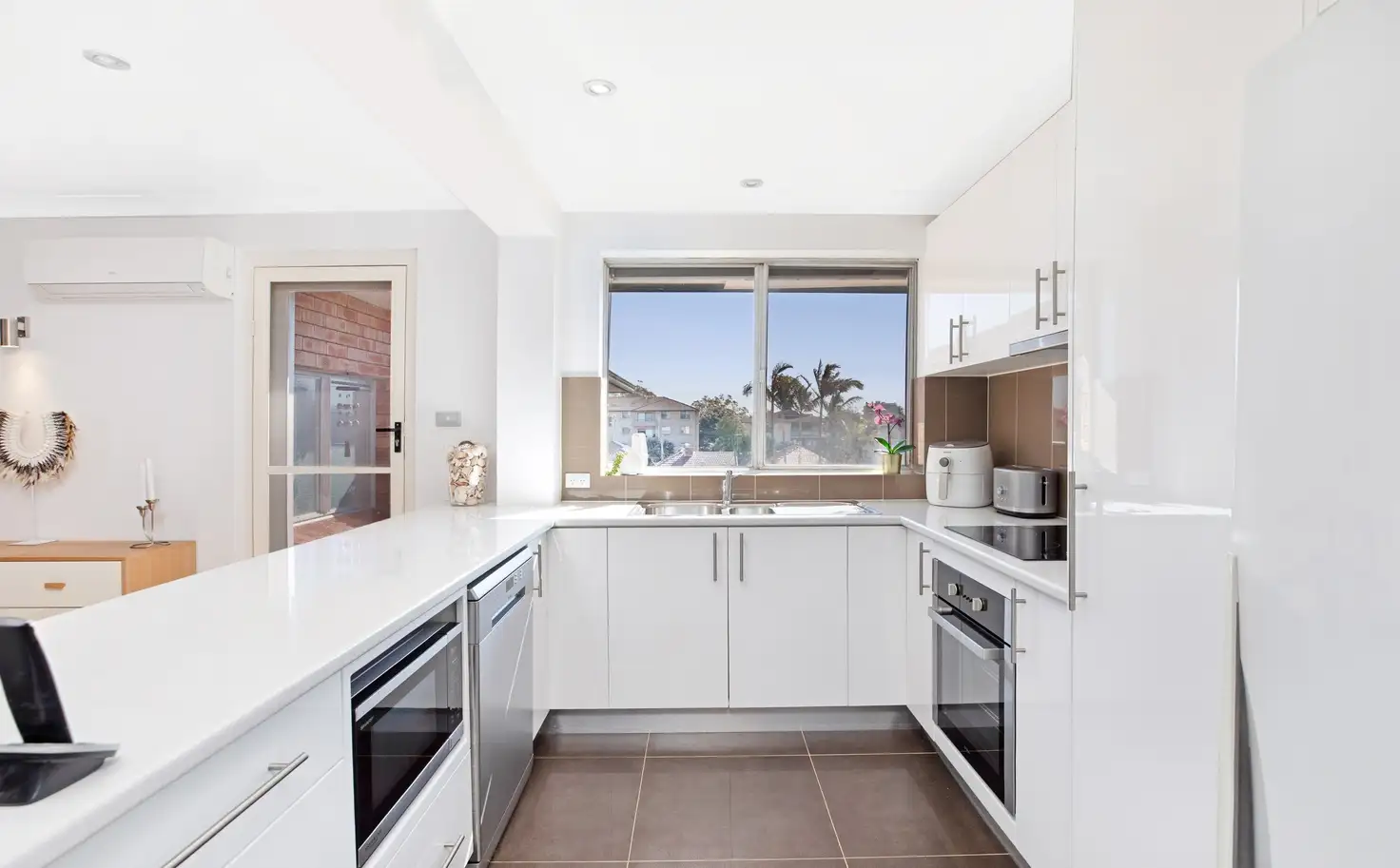 Main view of Homely unit listing, 11/23-25 Searl Road, Cronulla NSW 2230