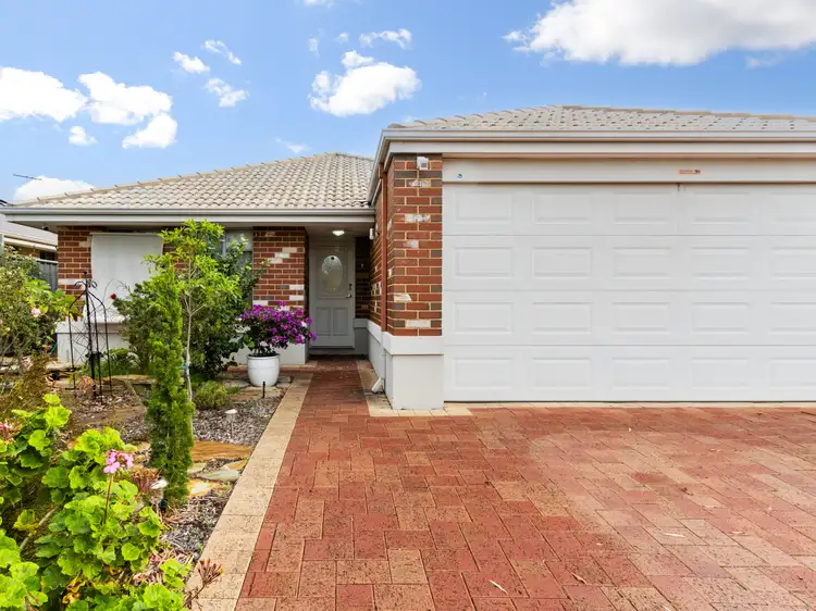22 Retchford Way, Queens Park WA 6107