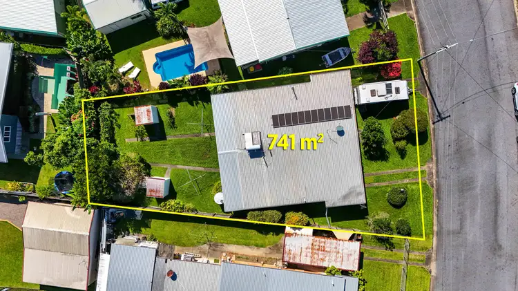 21 York Street, Whitfield QLD 4870