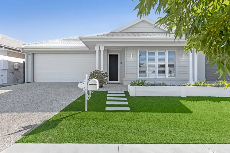 7 Preston Street, Newport QLD 4020