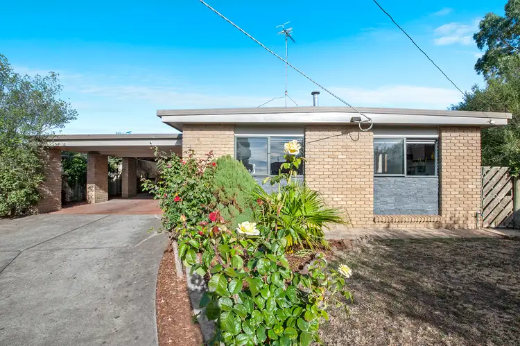 4 Tarn Place