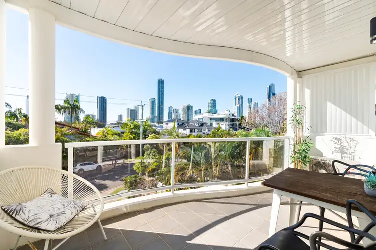 14/96-98 Stanhill Drive, Chevron Island QLD 4217