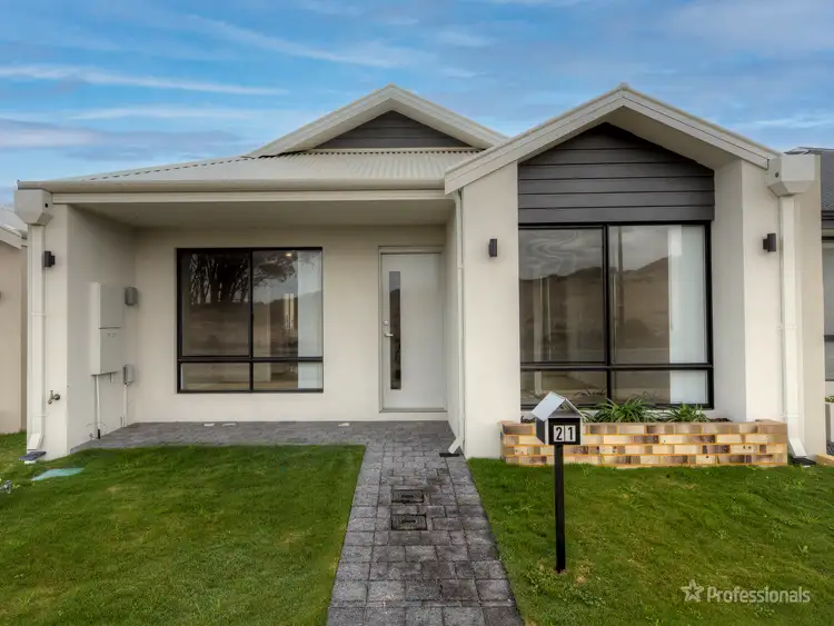 Second view of Homely house listing, 21 Reef Break Drive, Two Rocks WA 6037