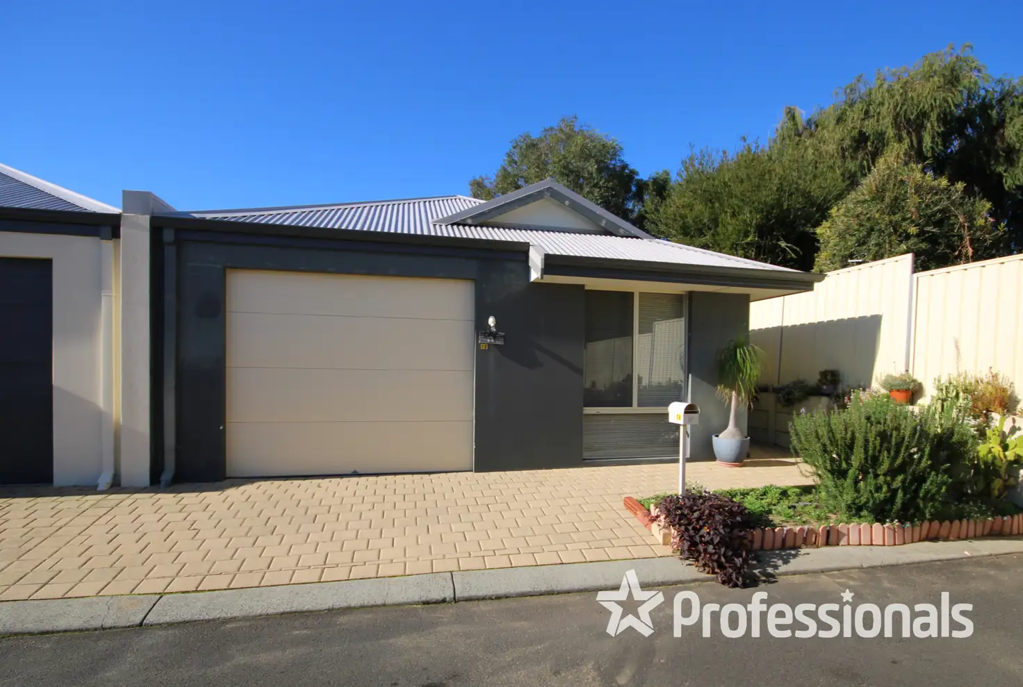 Main view of Homely unit listing, 16/2 Heavenly Court, Australind WA 6233