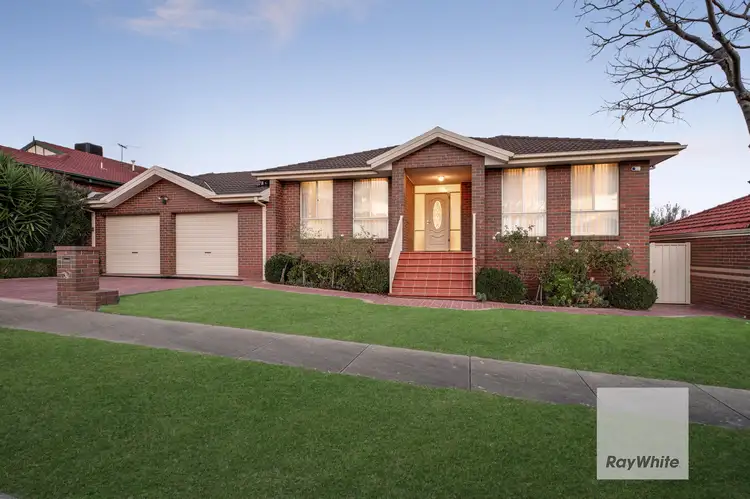 8 Willowbank Way, Attwood VIC 3049