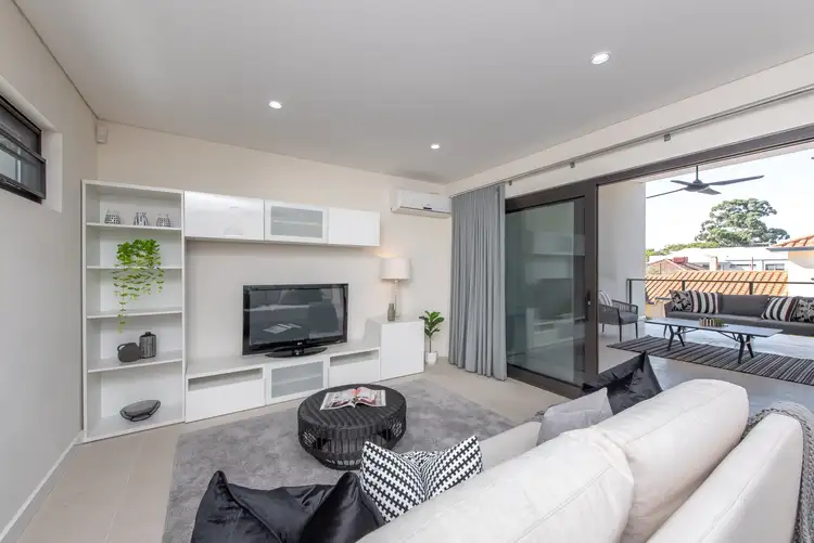 Second view of Homely apartment listing, 6/17 Elanora Street, Joondanna WA 6060