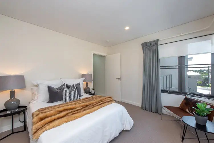 Fifth view of Homely apartment listing, 6/17 Elanora Street, Joondanna WA 6060