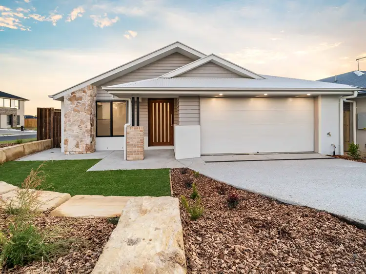 28 Sunny Crescent, Ripley QLD 4306