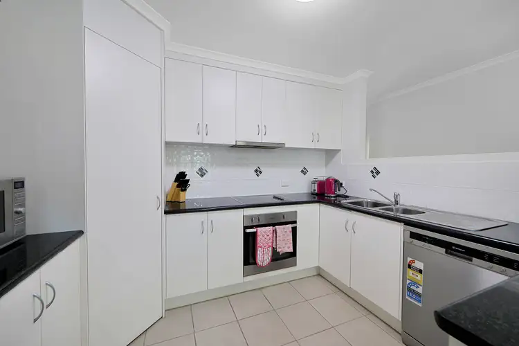 Fifth view of Homely unit listing, 2/10 Cauchi Court, Avoca QLD 4670