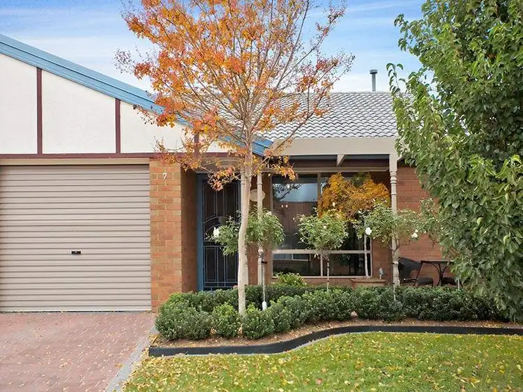 Main view of Homely house listing, 7 Sandon Circuit, Forest Hill VIC 3131