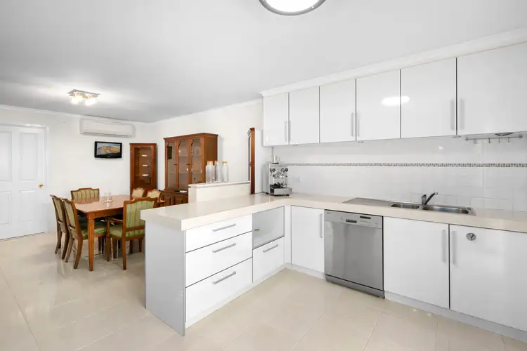 Fourth view of Homely house listing, 7 Sandon Circuit, Forest Hill VIC 3131
