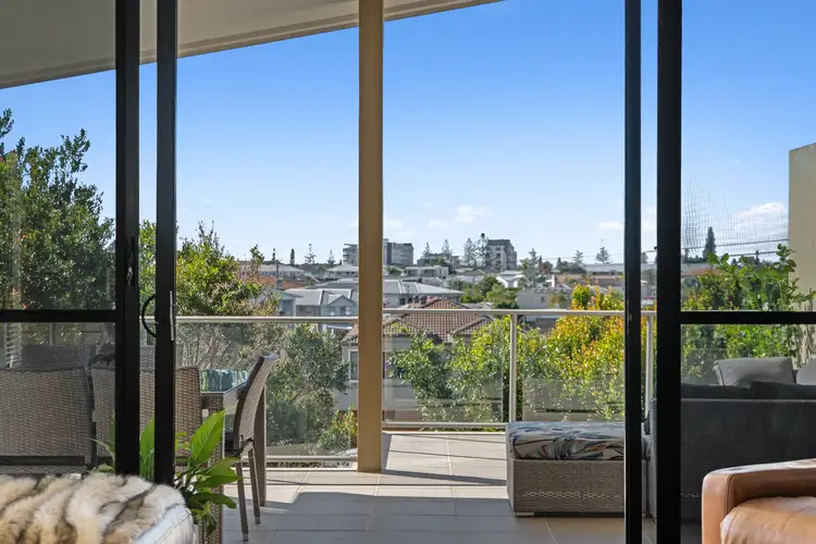 1/19 Waratah Avenue, Biggera Waters QLD 4216