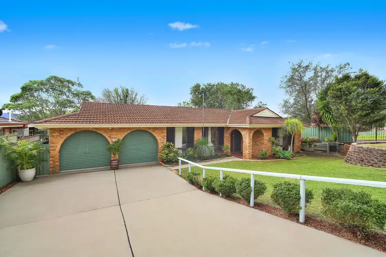 27 Katherine Crescent, Green Point NSW 2251
