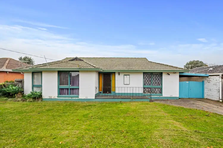 4 Richard Road, Melton South VIC 3338