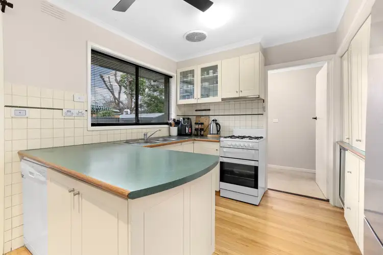 Fifth view of Homely house listing, 2 Fuchsia Street, Ferntree Gully VIC 3156