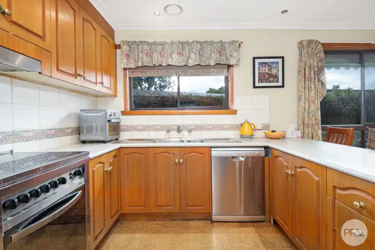 Sixth view of Homely house listing, 28 Avoca Crescent, Alfredton VIC 3350