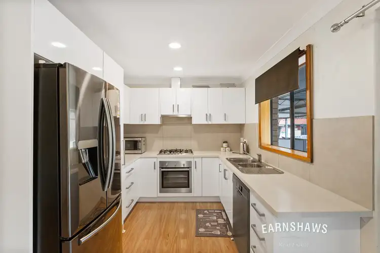 24 Ellesmere Road, Swan View WA 6056