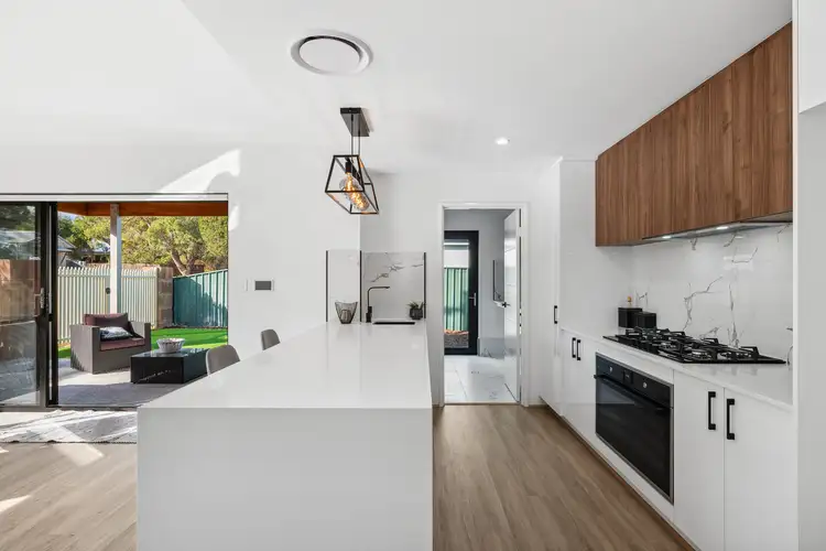 9/16 Crestview Crescent, Kalamunda WA 6076