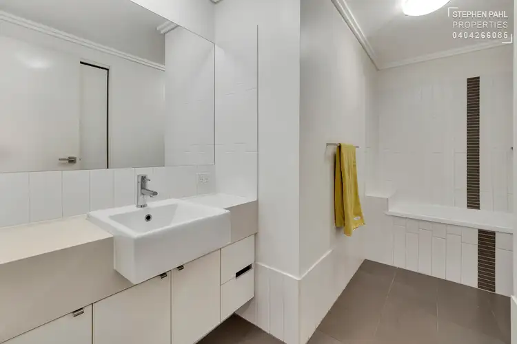 Sixth view of Homely unit listing, 2/70 Hope Street, South Brisbane QLD 4101