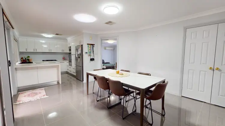 Sixth view of Homely house listing, 4 Westminster Court, Dubbo NSW 2830