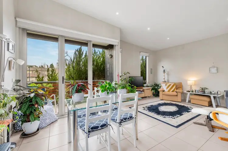 Main view of Homely townhouse listing, 11/25 Pottage Circuit, Macleod VIC 3085