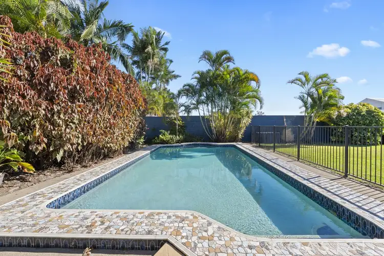 4 Canberra Court, Mermaid Waters QLD 4218