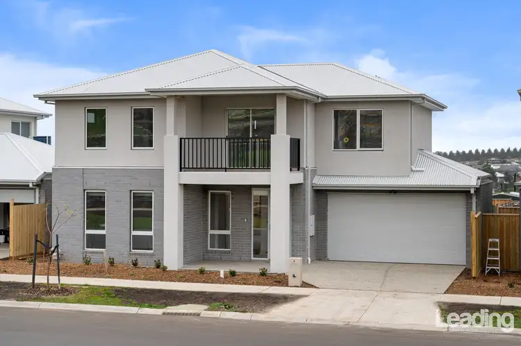 6 Cattlecrossing Way, Sunbury VIC 3429