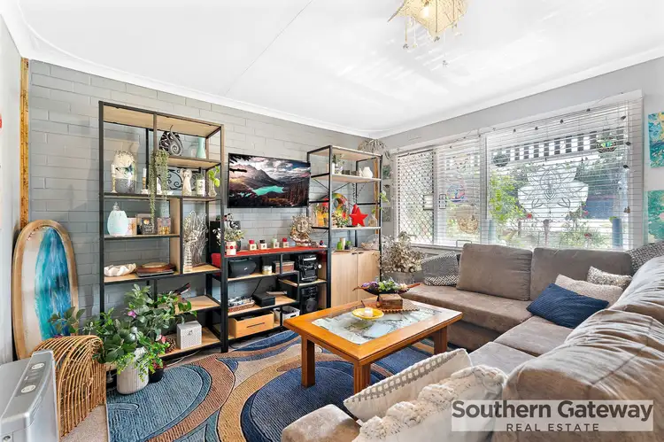 6 Knight Place, Calista WA 6167