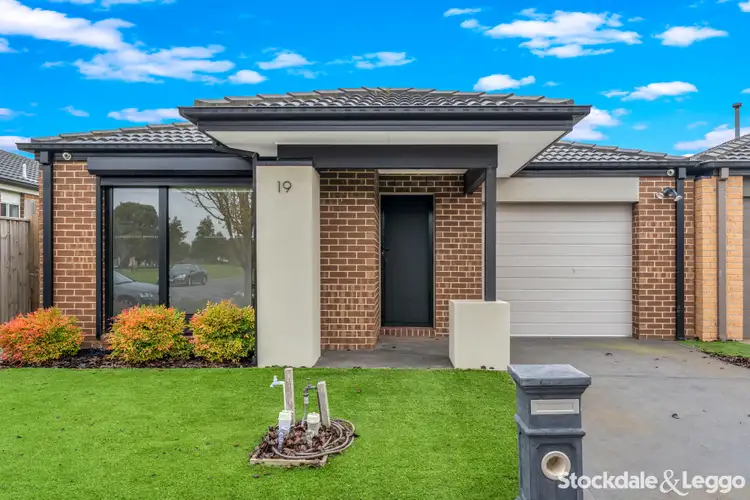 19 Arlington Park Parade, Mickleham VIC 3064