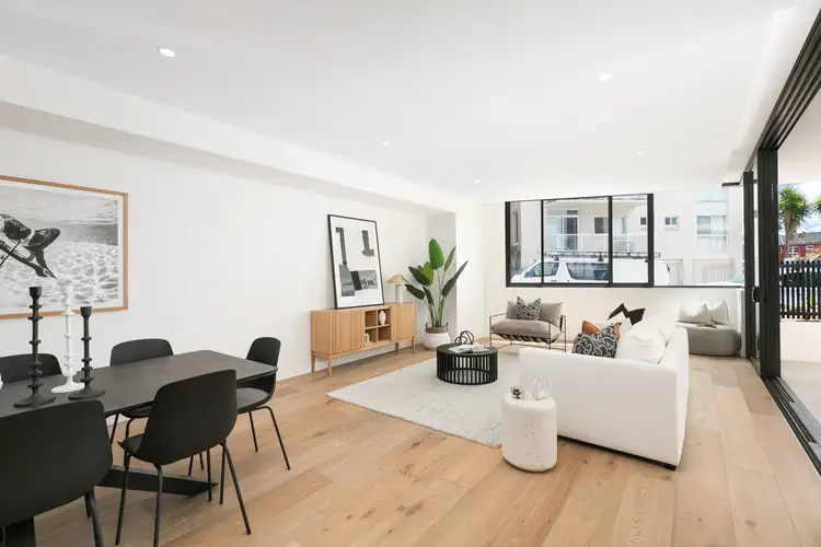 POINT 3 Elizabeth Pl