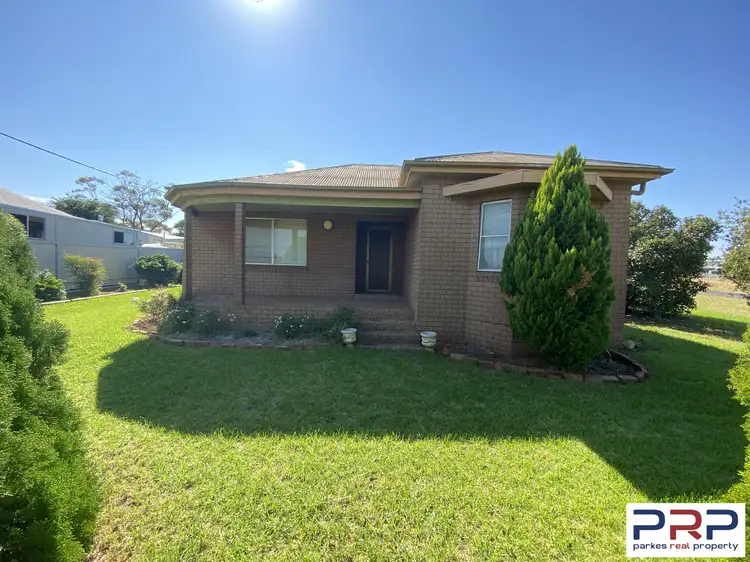 103 Warrah Street, Peak Hill NSW 2869