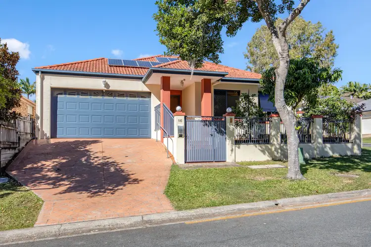 16 Ranier Crescent, Varsity Lakes QLD 4227