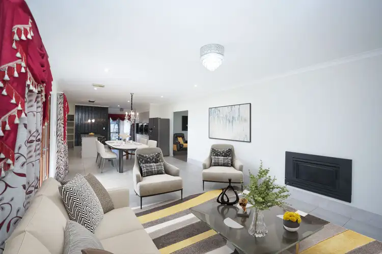 8 Hartz Way, Wandi WA 6167
