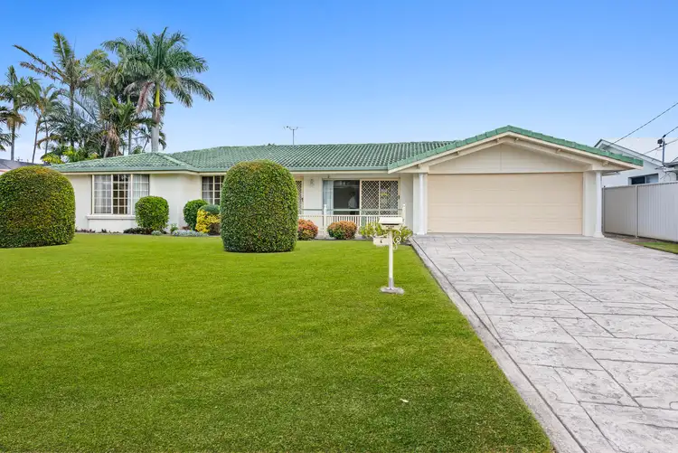 4 Tatha Avenue, Palm Beach QLD 4221