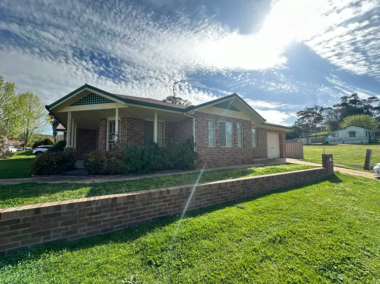 Main view of Homely unit listing, 1/1 Martin Place, Tumut NSW 2720