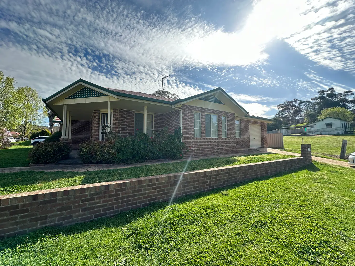 Main view of Homely unit listing, 1/1 Martin Place, Tumut NSW 2720