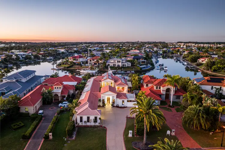 3105 Riverleigh Drive, Hope Island QLD 4212