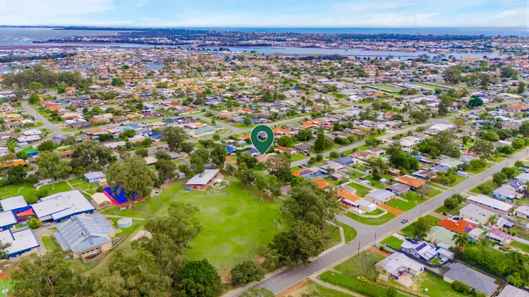41 Goomarl Street, Dudley Park WA 6210