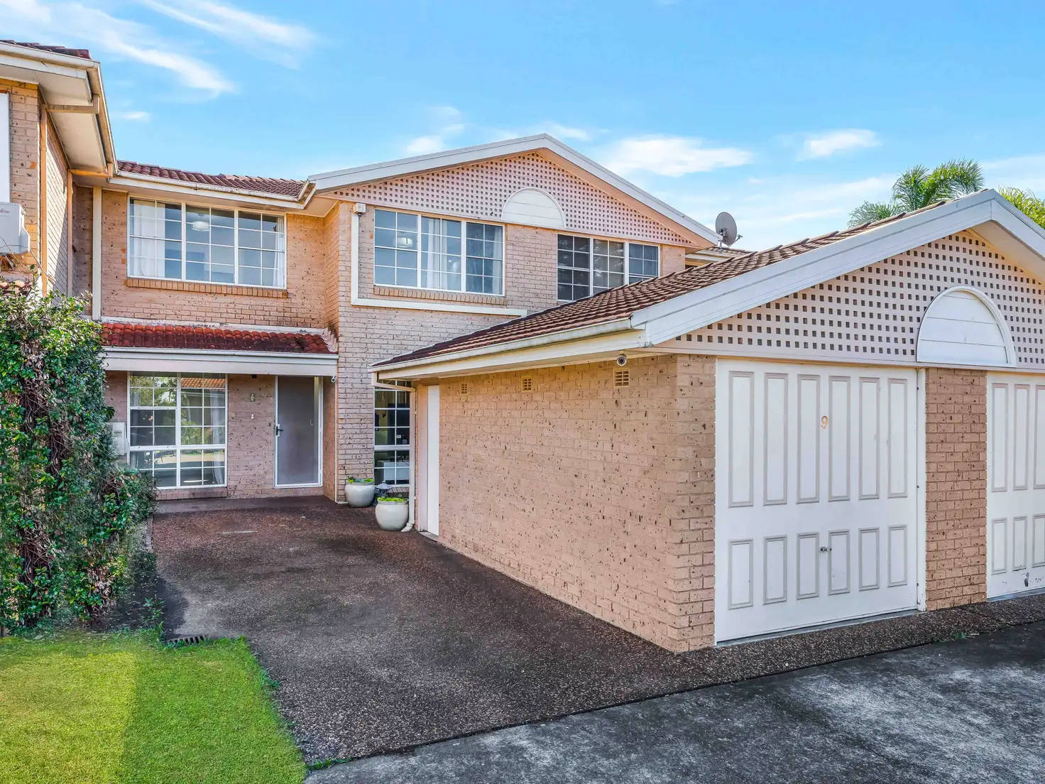 Main view of Homely townhouse listing, 9/12 Heron Place, Hinchinbrook NSW 2168