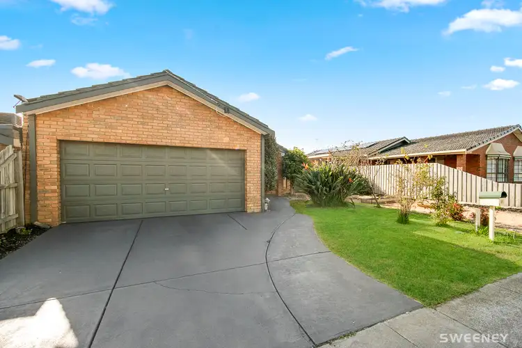 51 Roach Drive, Altona Meadows VIC 3028