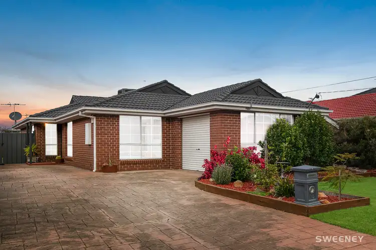 18 Lan Avenue, Altona Meadows VIC 3028