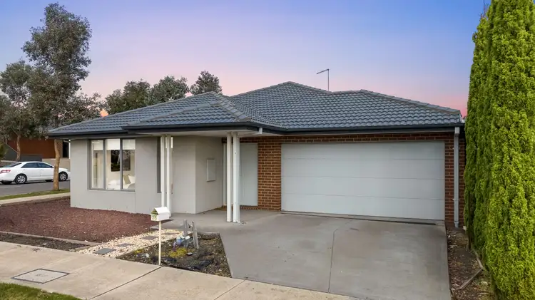 Second view of Homely house listing, 25 Pascal Crescent, Kalkallo VIC 3064