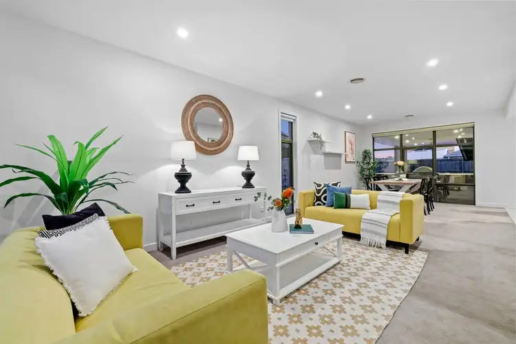 Second view of Homely house listing, 3 Dudley Court, Mulgrave VIC 3170