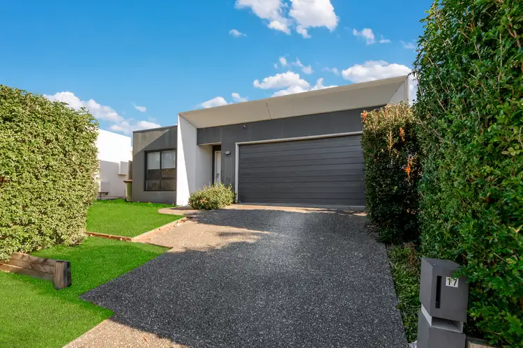 17 Hill Drive, Pimpama QLD 4209