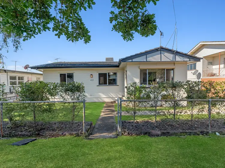 42 Raceview Street, Raceview QLD 4305