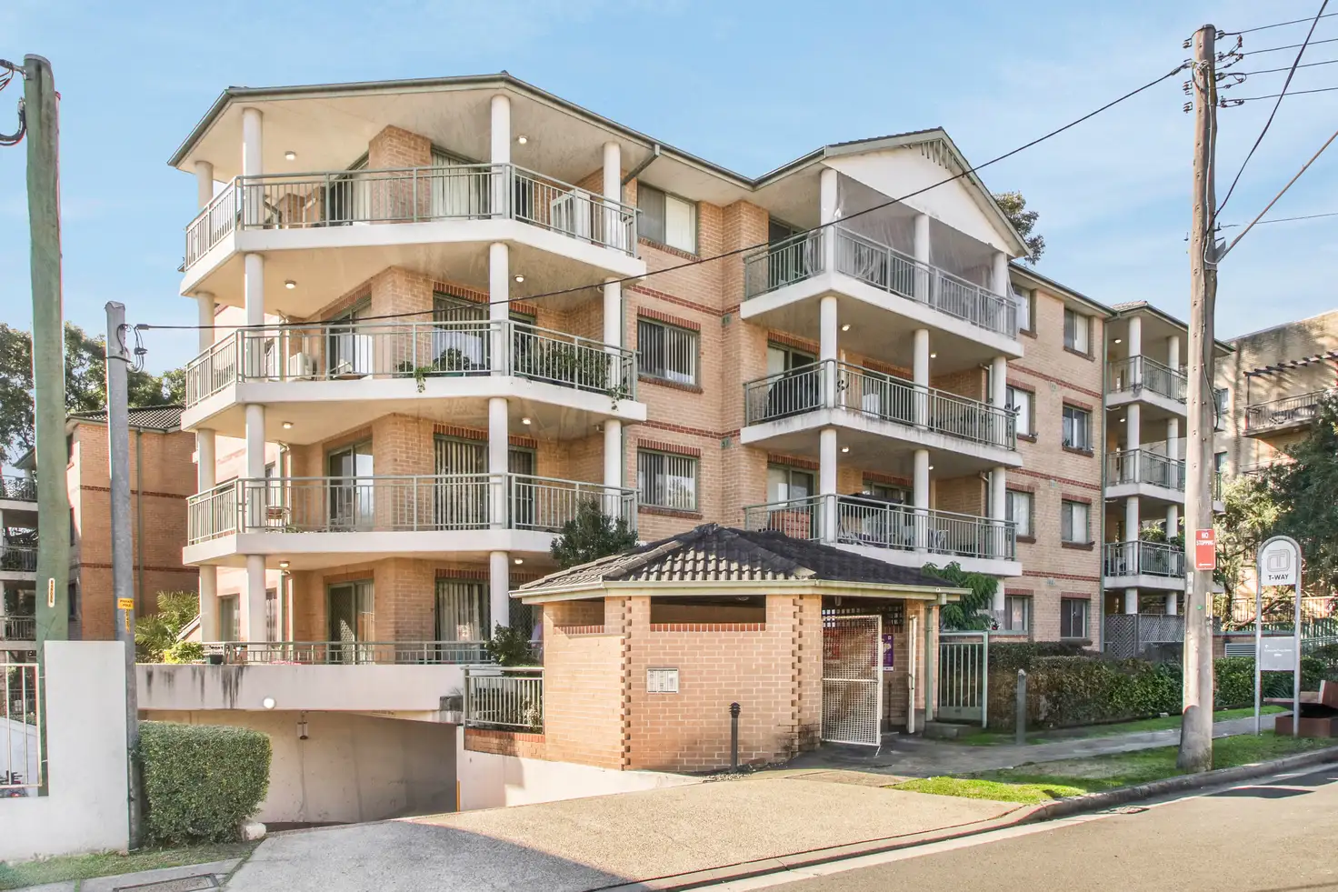 Main view of Homely unit listing, 27/11-13 Fourth Avenue, Blacktown NSW 2148