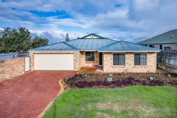 1 Manoora Court, Quinns Rocks WA 6030