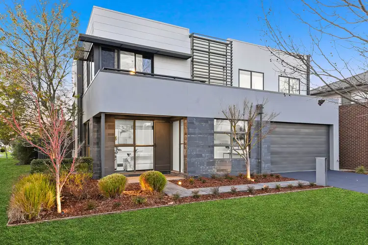 19 Queensberry Circuit, Mulgrave VIC 3170
