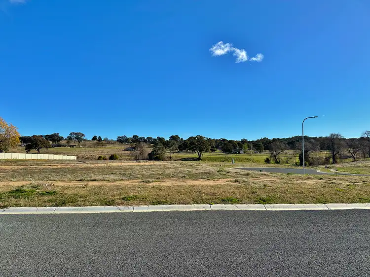 25 Wall Street, Young NSW 2594